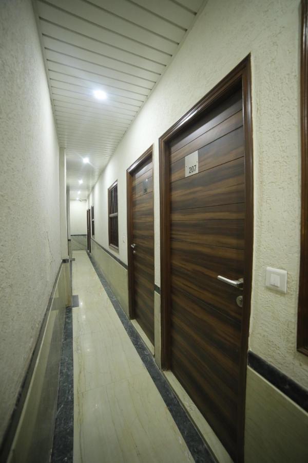Hotel Shri Ram Residency آغْرا المظهر الخارجي الصورة